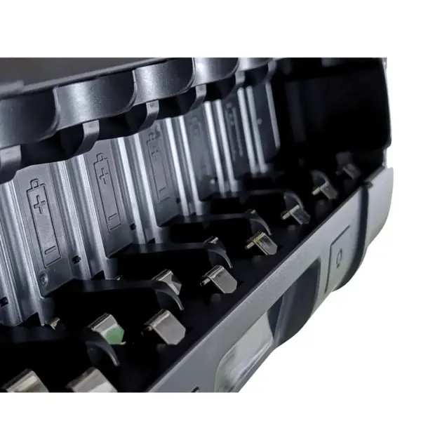 Cargador Powerex MH-C808M LCD de 8 bahías para baterías AA AAA C y D recargables